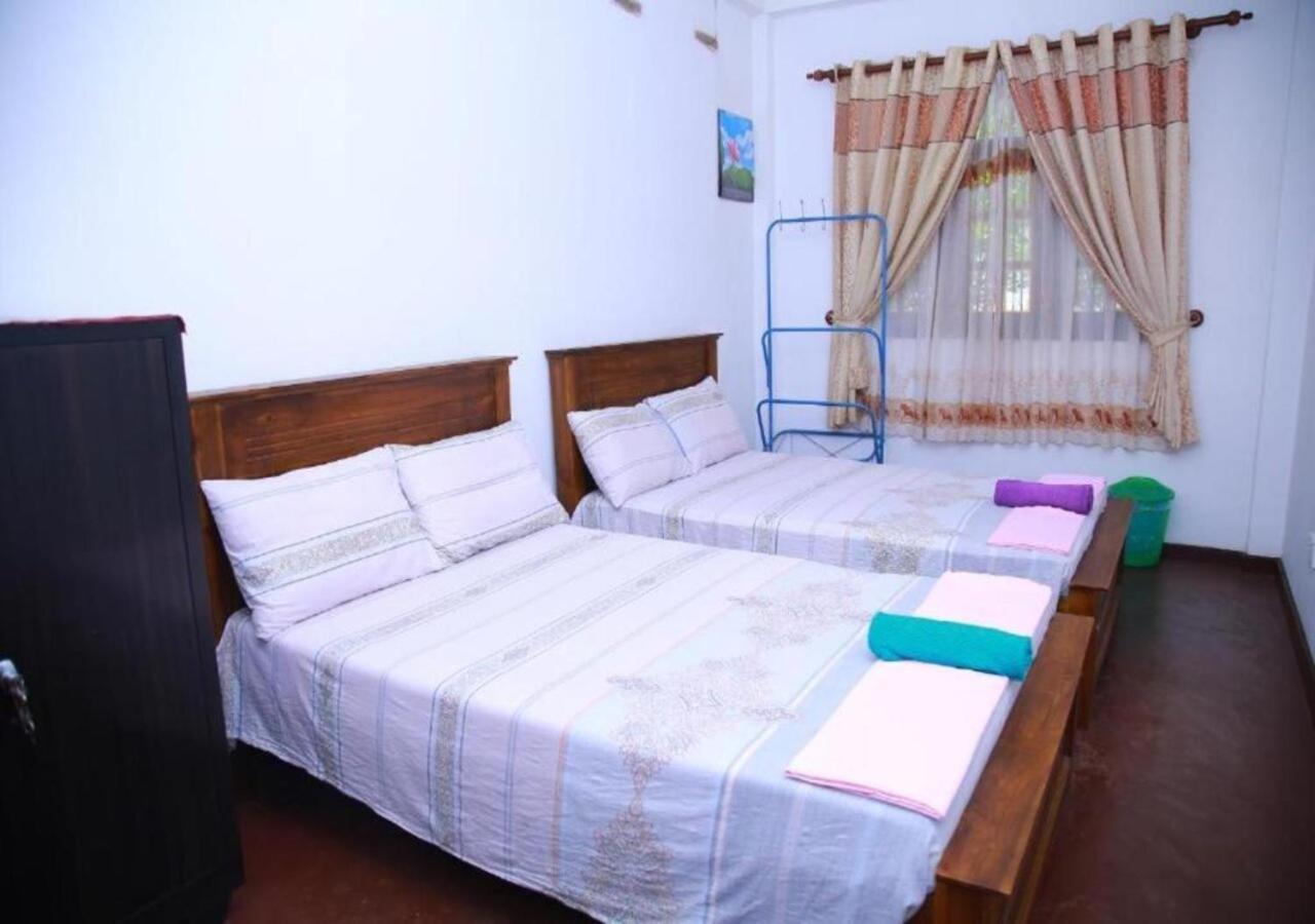 Weerakoon Guest Apartment Hikkaduwa Exterior foto